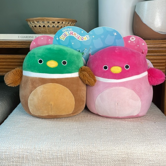 Della & Avery Squishmallows - Picture 1 of 4